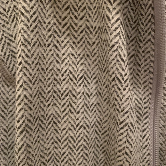 Cute Work Out Jacket - Picture 2 of 3